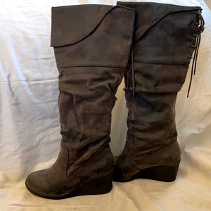REPORT Heidi Wedge Boots Size 9 Suede look Brown Tall High Rounded Toe